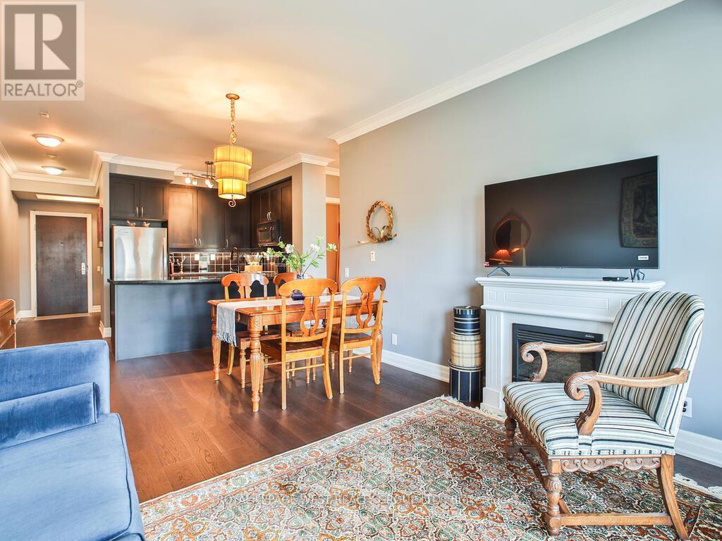 Property at 401 - 9 BURNHAMTHORPE CRESCENT image 1