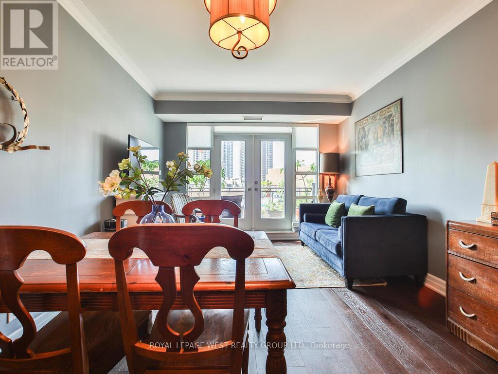 Property at 401 - 9 BURNHAMTHORPE CRESCENT image 3