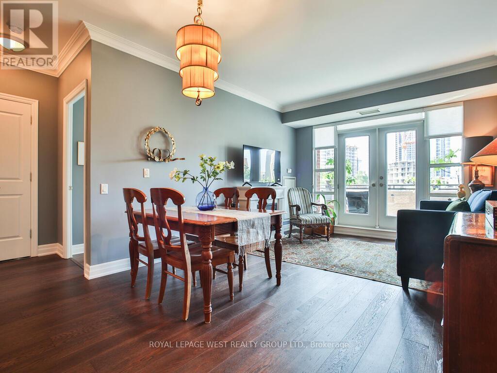 Property at 401 - 9 BURNHAMTHORPE CRESCENT image 5
