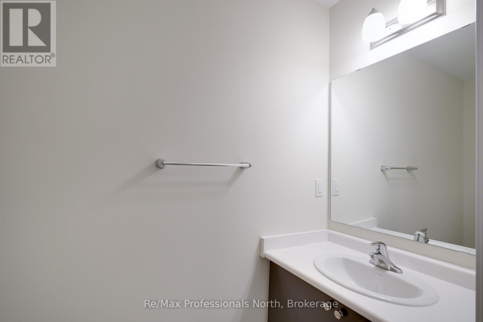 365 Beechwood Forest Lane, Gravenhurst, Ontario  P1P 0H8 - Photo 4 - X11931992