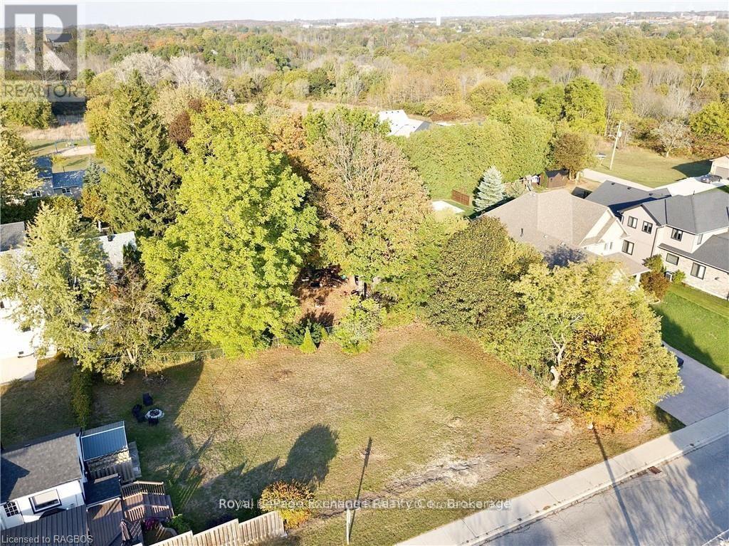 371 St Albert Street, Kincardine, Ontario  N2Z 2V1 - Photo 5 - X11932087
