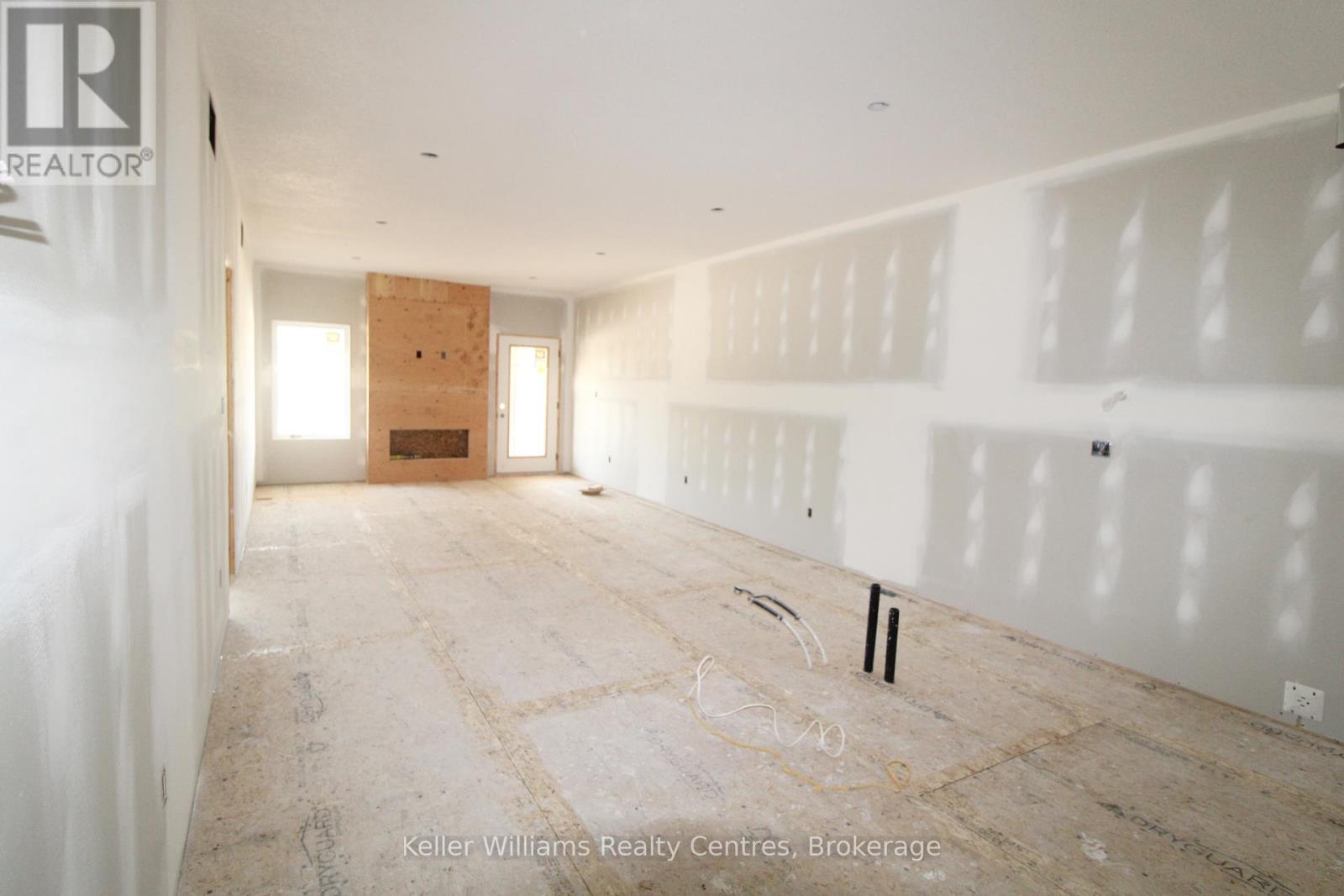 734 18th Street, Hanover, Ontario  N4N 0C5 - Photo 2 - X11932089
