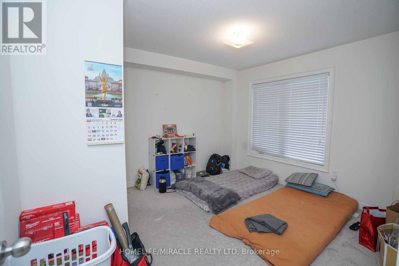 Property at 2 QUEENPOST DRIVE image 5