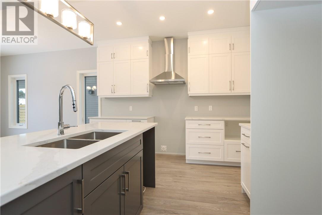 Property at 46 Carlos Way image 2