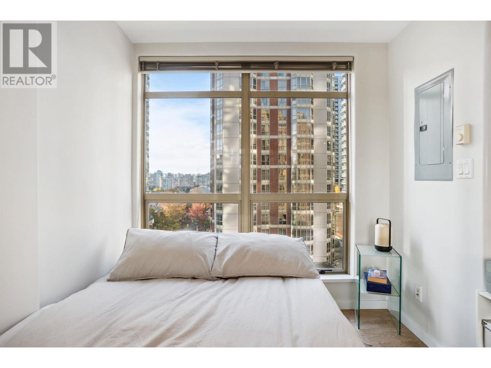 Listing Picture 16 of 33 : 705 819 HAMILTON STREET, Vancouver / 溫哥華 - 魯藝地產 Yvonne Lu Group - MLS Medallion Club Member