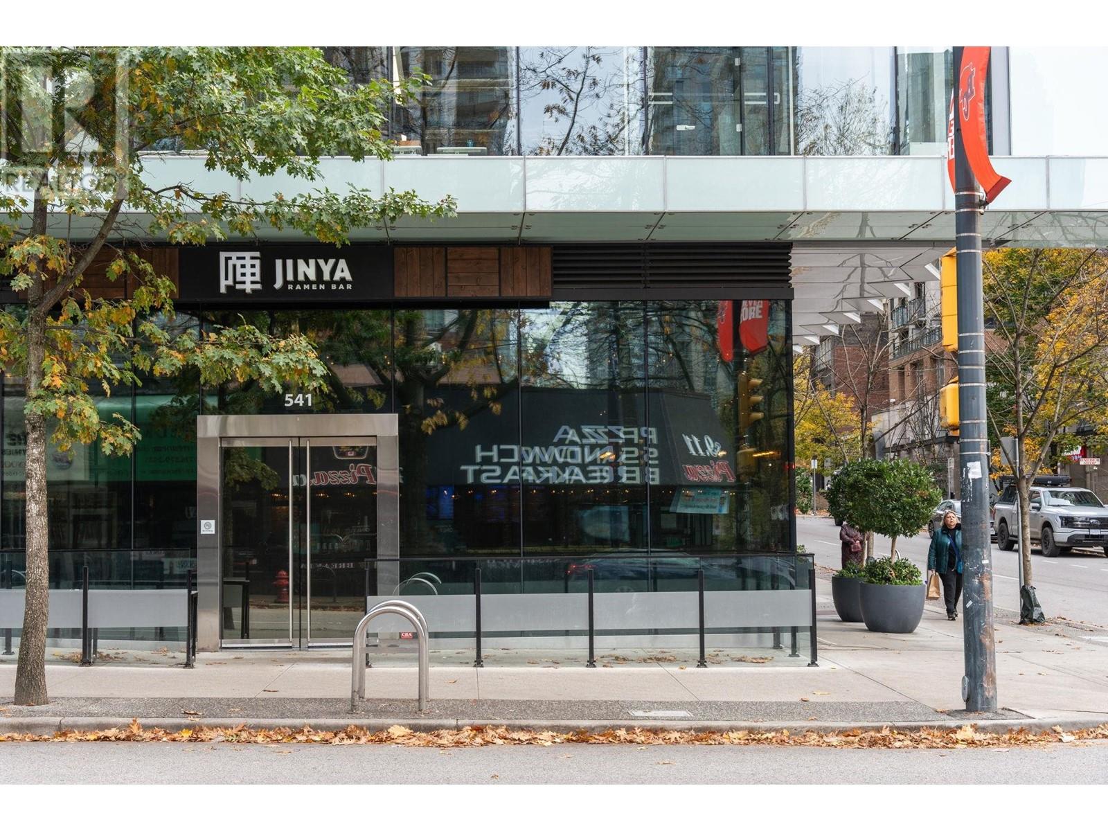 Listing Picture 27 of 33 : 705 819 HAMILTON STREET, Vancouver / 溫哥華 - 魯藝地產 Yvonne Lu Group - MLS Medallion Club Member