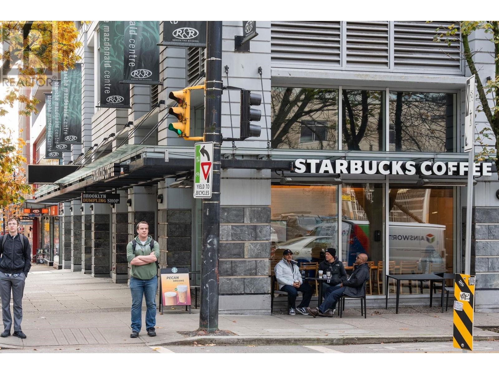 Listing Picture 28 of 33 : 705 819 HAMILTON STREET, Vancouver / 溫哥華 - 魯藝地產 Yvonne Lu Group - MLS Medallion Club Member