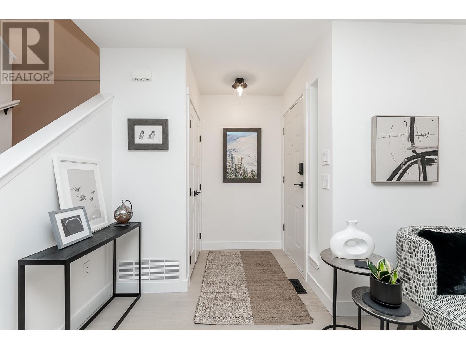 47 2351 Parkway Boulevard, Coquitlam, British Columbia V3E 3P2 - Photo 2 - R2957828