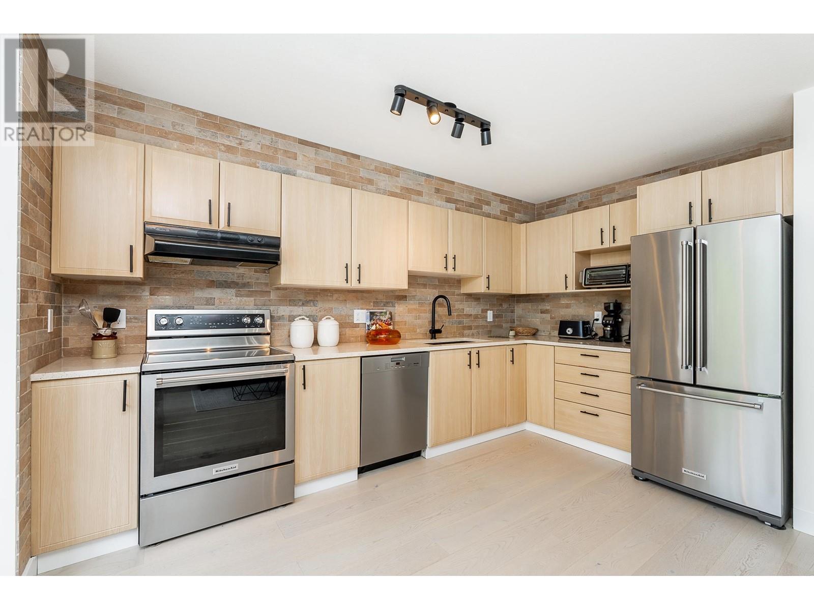 47 2351 Parkway Boulevard, Coquitlam, British Columbia V3E 3P2 - Photo 9 - R2957828