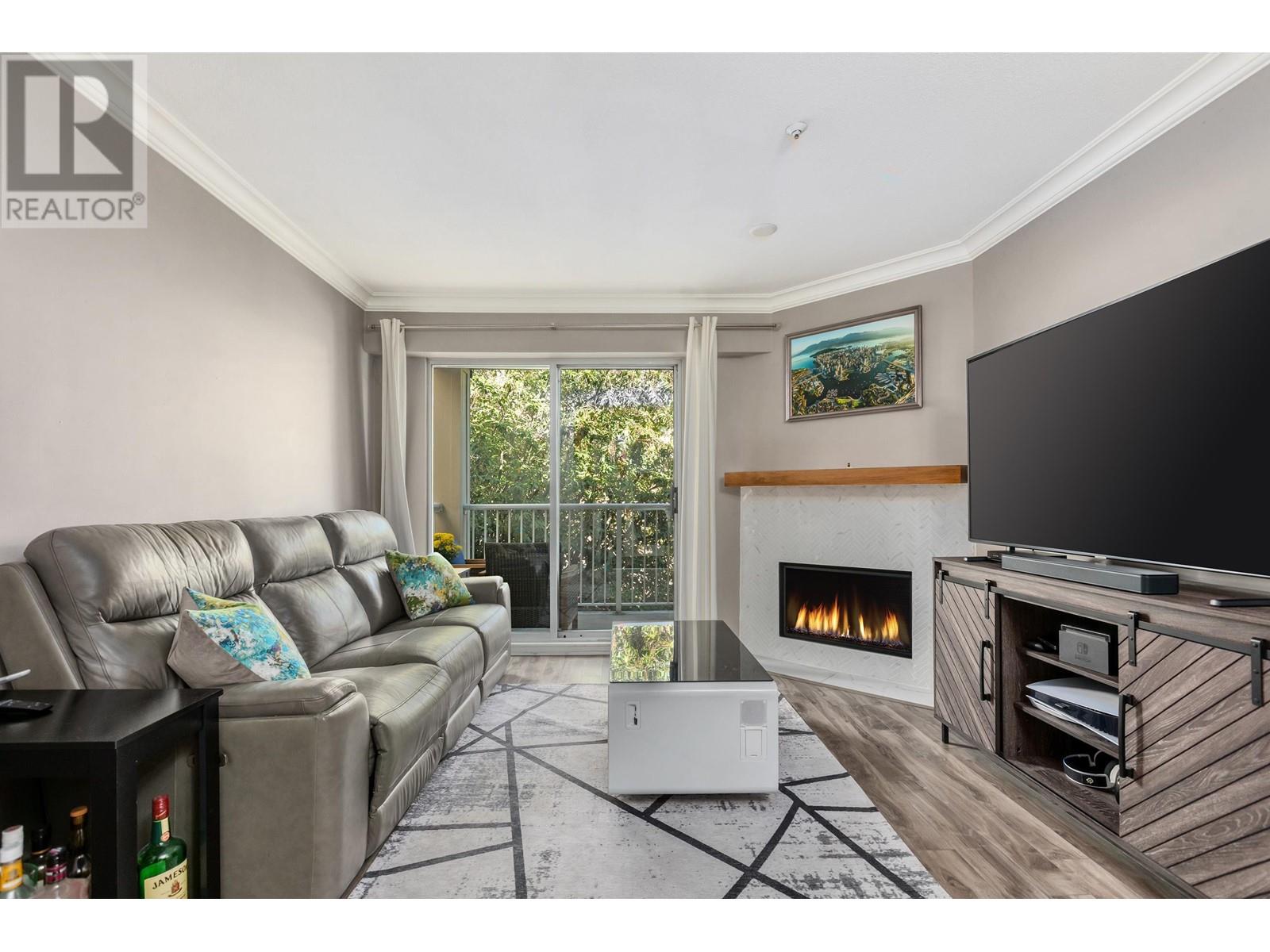310 1035 Auckland Street, New Westminster, British Columbia V3M 1K9 - Photo 1 - R2957872