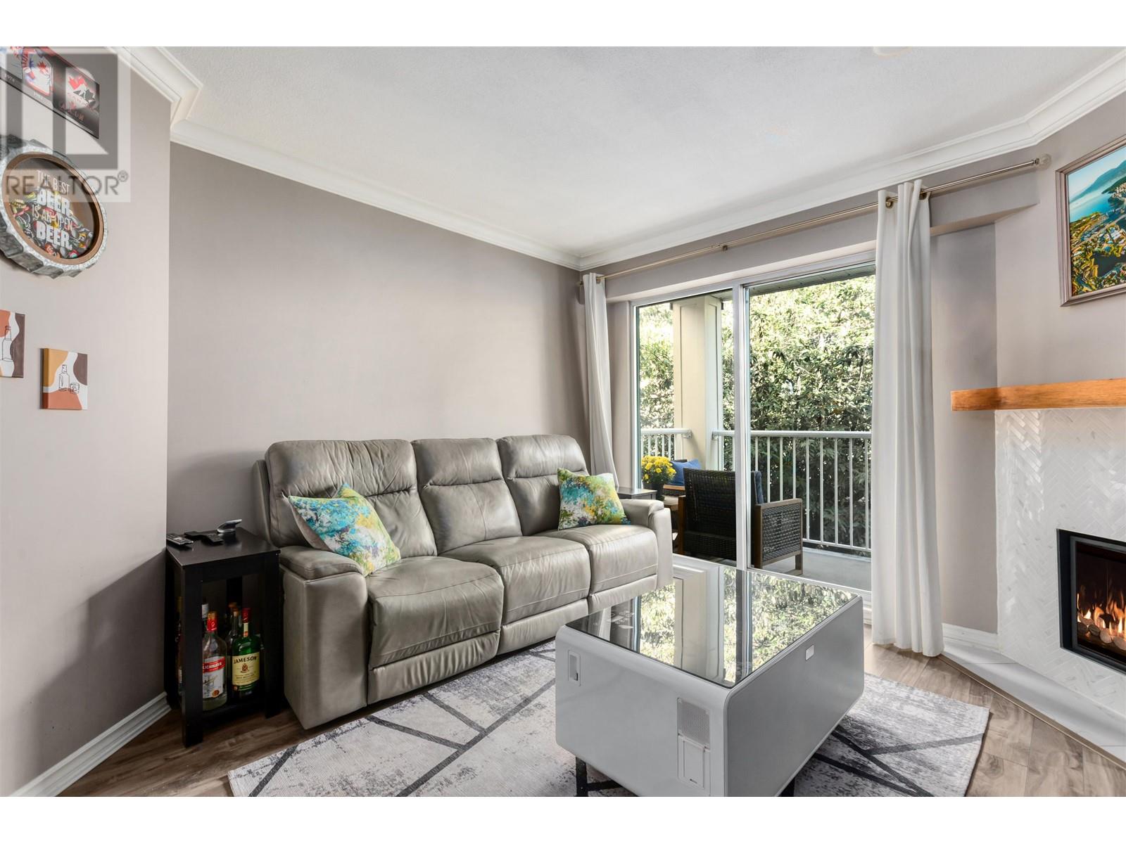 310 1035 Auckland Street, New Westminster, British Columbia V3M 1K9 - Photo 2 - R2957872