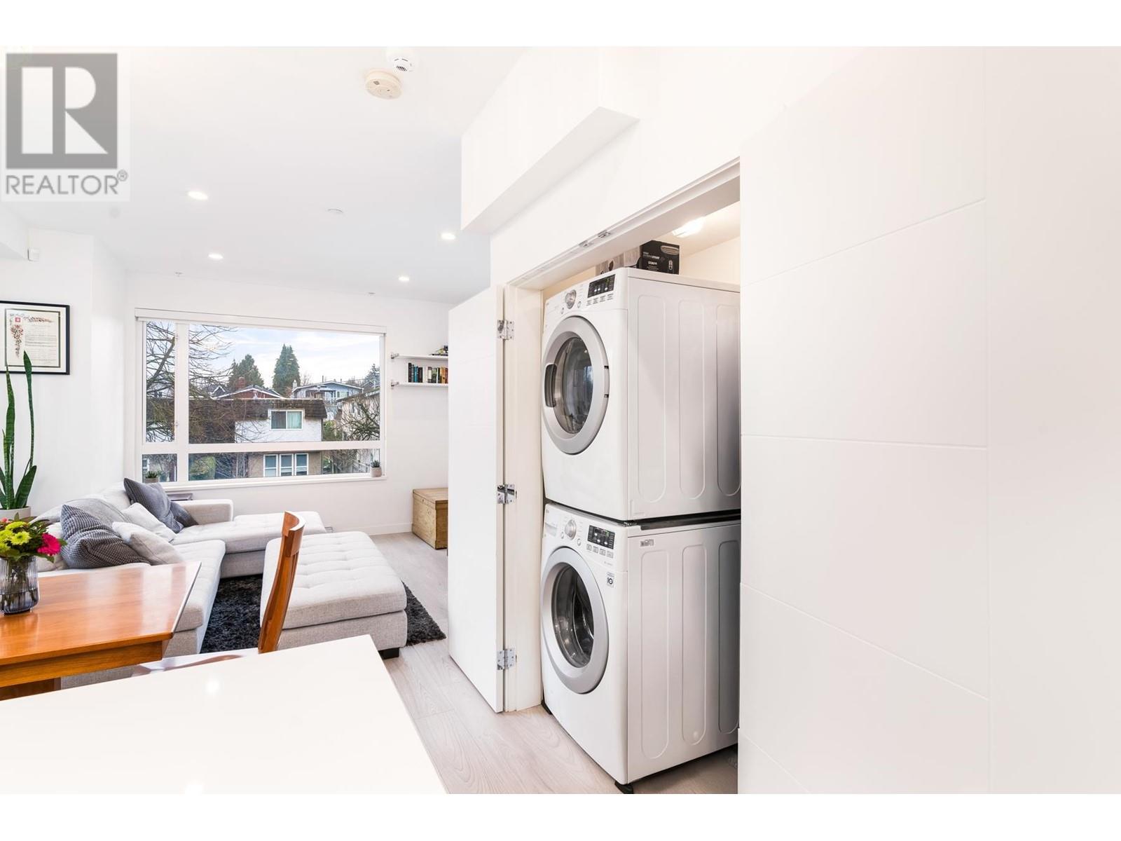 Listing Picture 10 of 25 : 101 321 E 16TH AVENUE, Vancouver / 溫哥華 - 魯藝地產 Yvonne Lu Group - MLS Medallion Club Member