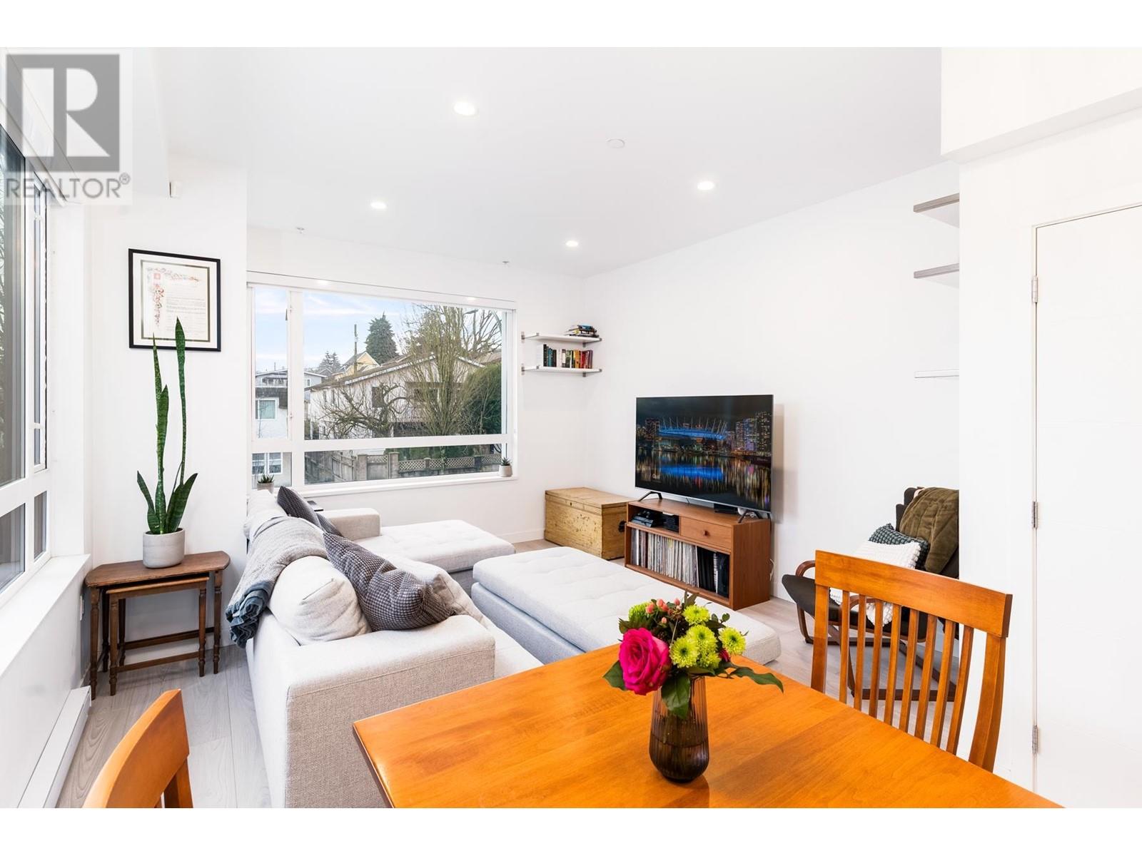 Listing Picture 12 of 25 : 101 321 E 16TH AVENUE, Vancouver / 溫哥華 - 魯藝地產 Yvonne Lu Group - MLS Medallion Club Member