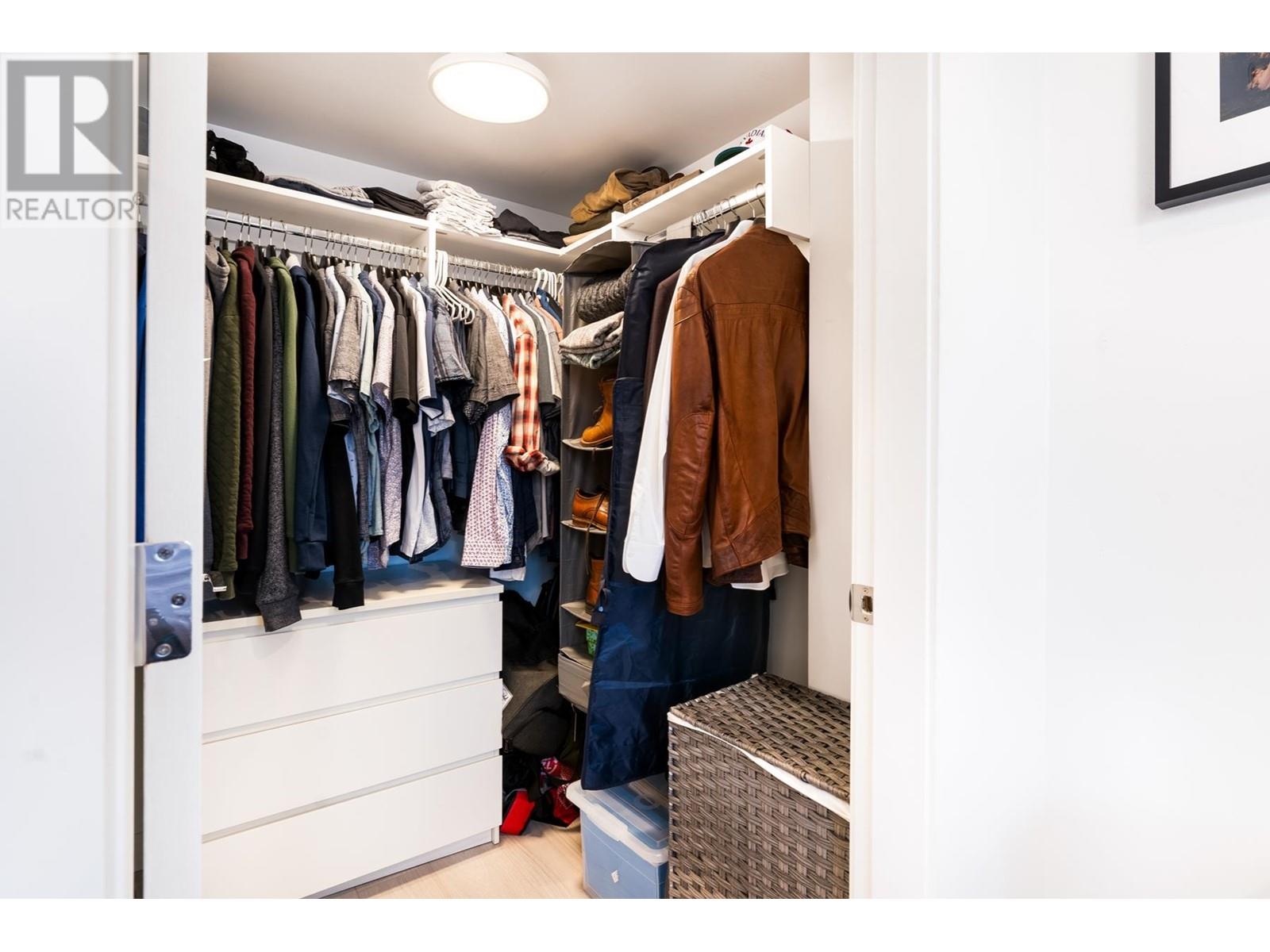 Listing Picture 18 of 25 : 101 321 E 16TH AVENUE, Vancouver / 溫哥華 - 魯藝地產 Yvonne Lu Group - MLS Medallion Club Member