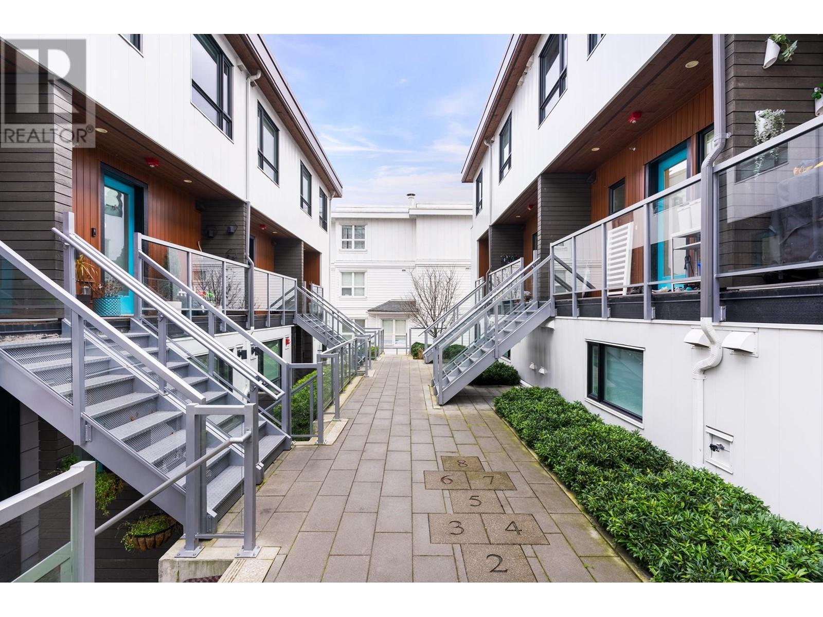 Listing Picture 24 of 25 : 101 321 E 16TH AVENUE, Vancouver / 溫哥華 - 魯藝地產 Yvonne Lu Group - MLS Medallion Club Member