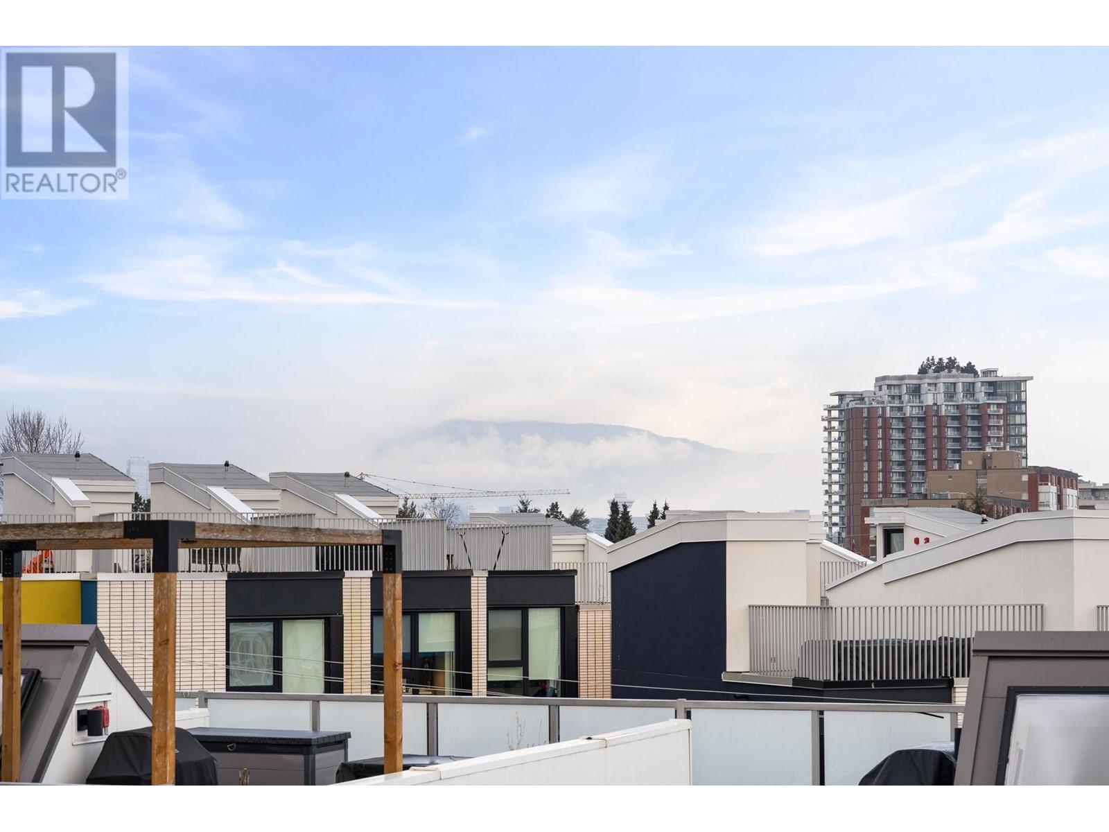 Listing Picture 5 of 25 : 101 321 E 16TH AVENUE, Vancouver / 溫哥華 - 魯藝地產 Yvonne Lu Group - MLS Medallion Club Member