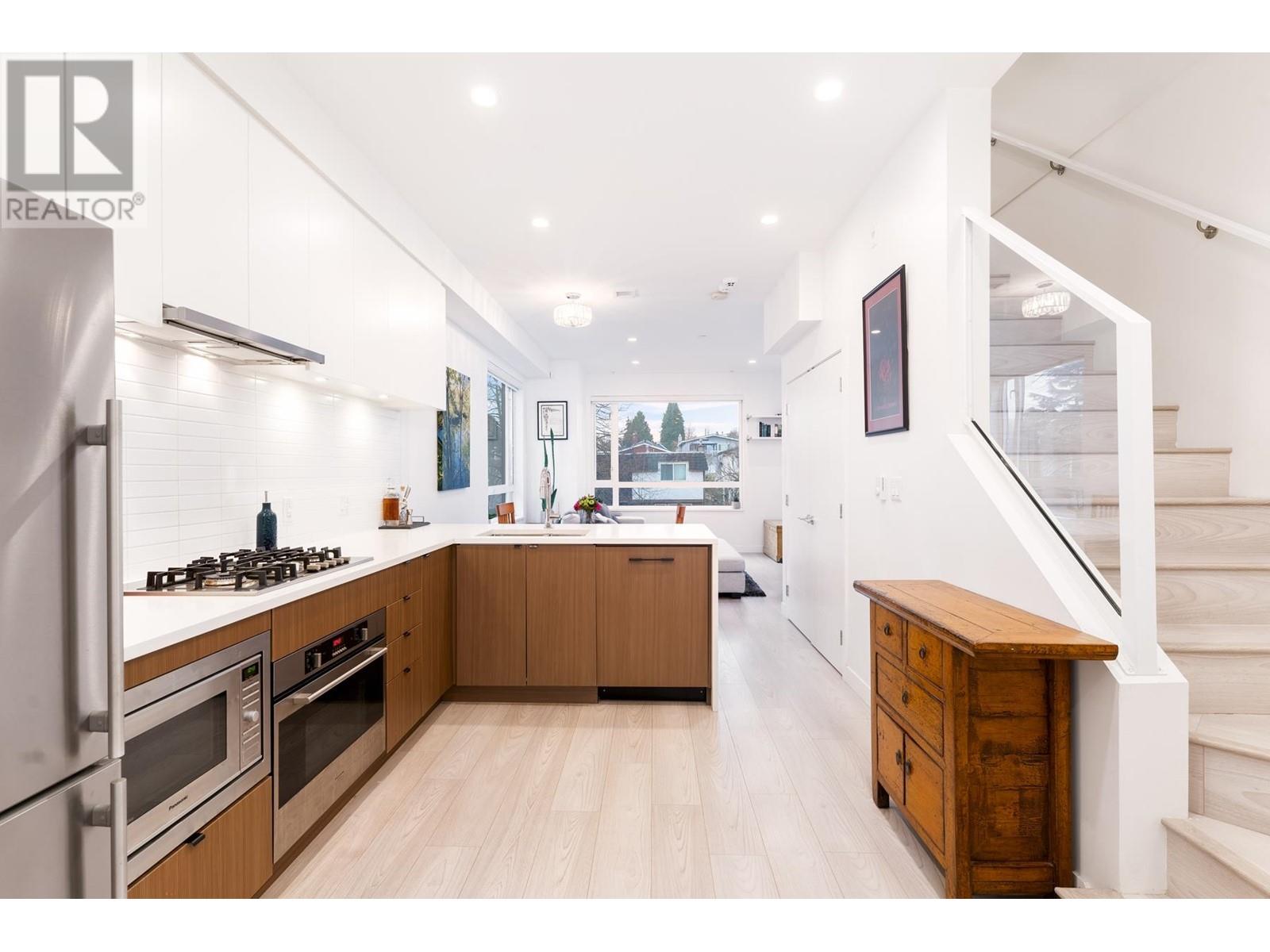 Listing Picture 6 of 25 : 101 321 E 16TH AVENUE, Vancouver / 溫哥華 - 魯藝地產 Yvonne Lu Group - MLS Medallion Club Member