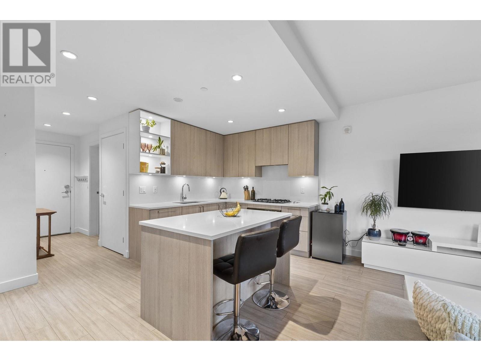 410 707 E 3rd Street, North Vancouver, British Columbia V7L 1G8 - Photo 8 - R2957897