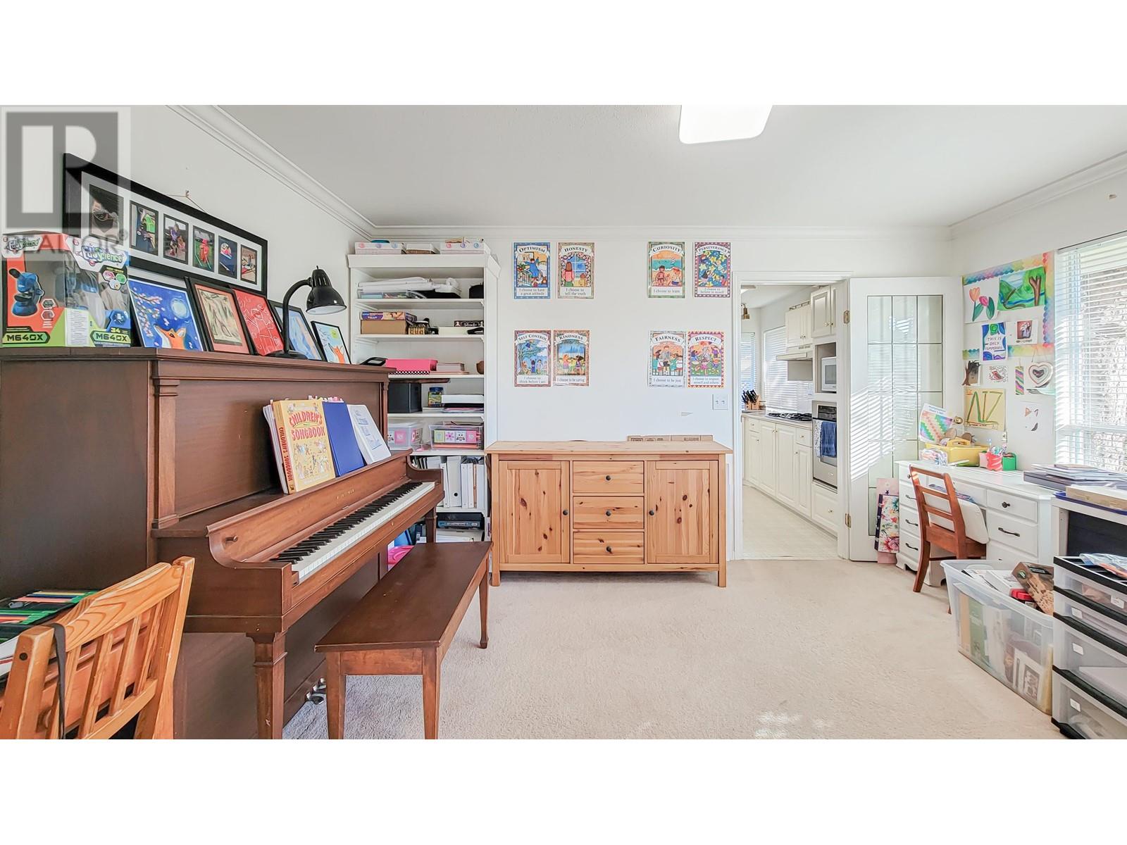 Listing Picture 15 of 40 : 5419 EASTMAN DRIVE, Richmond / 烈治文 - 魯藝地產 Yvonne Lu Group - MLS Medallion Club Member