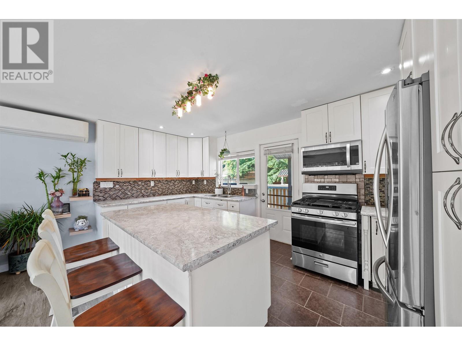 21695 122 Avenue, Maple Ridge, British Columbia  V2X 3X1 - Photo 12 - R2957891