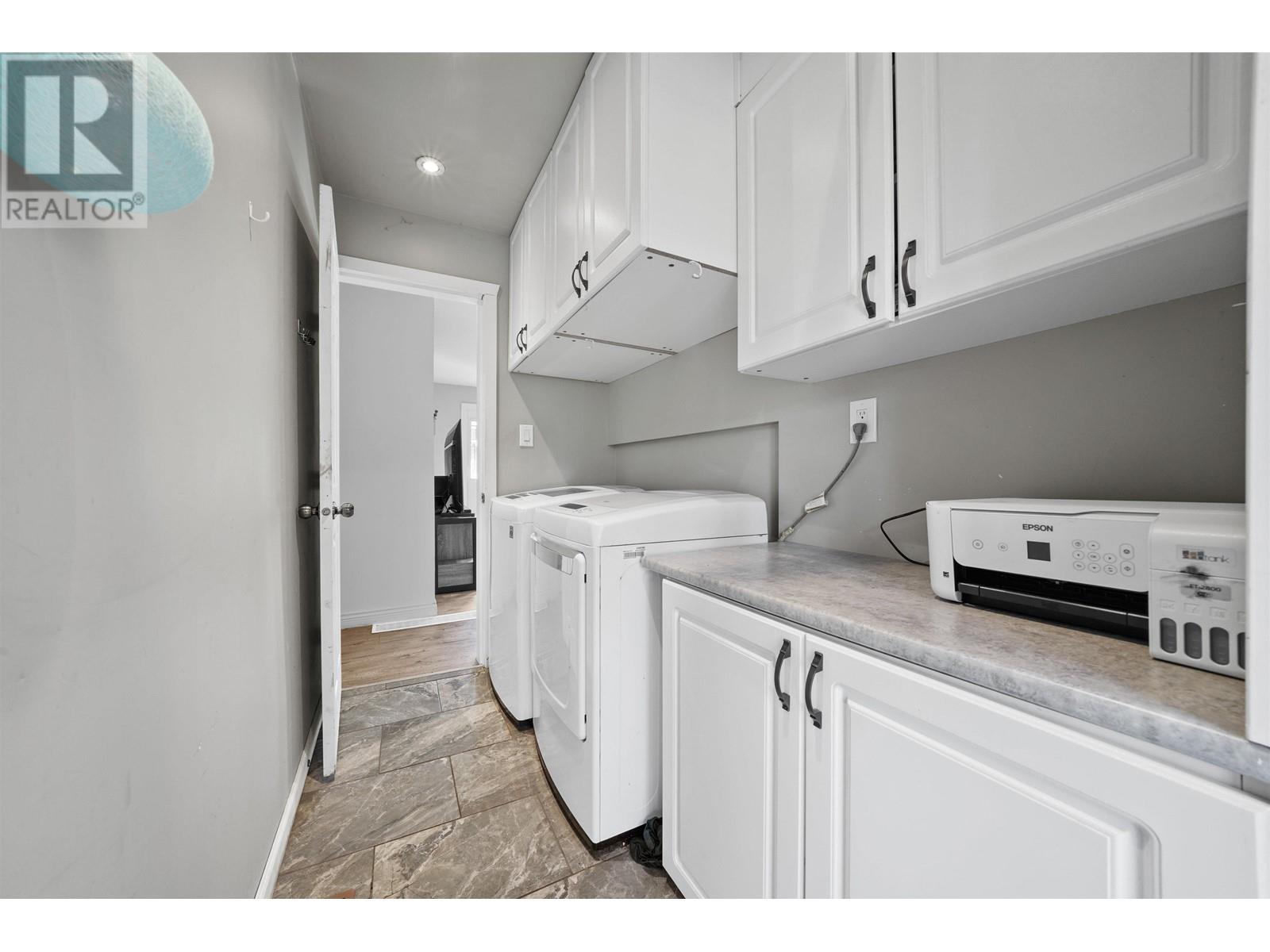 21695 122 Avenue, Maple Ridge, British Columbia  V2X 3X1 - Photo 14 - R2957891