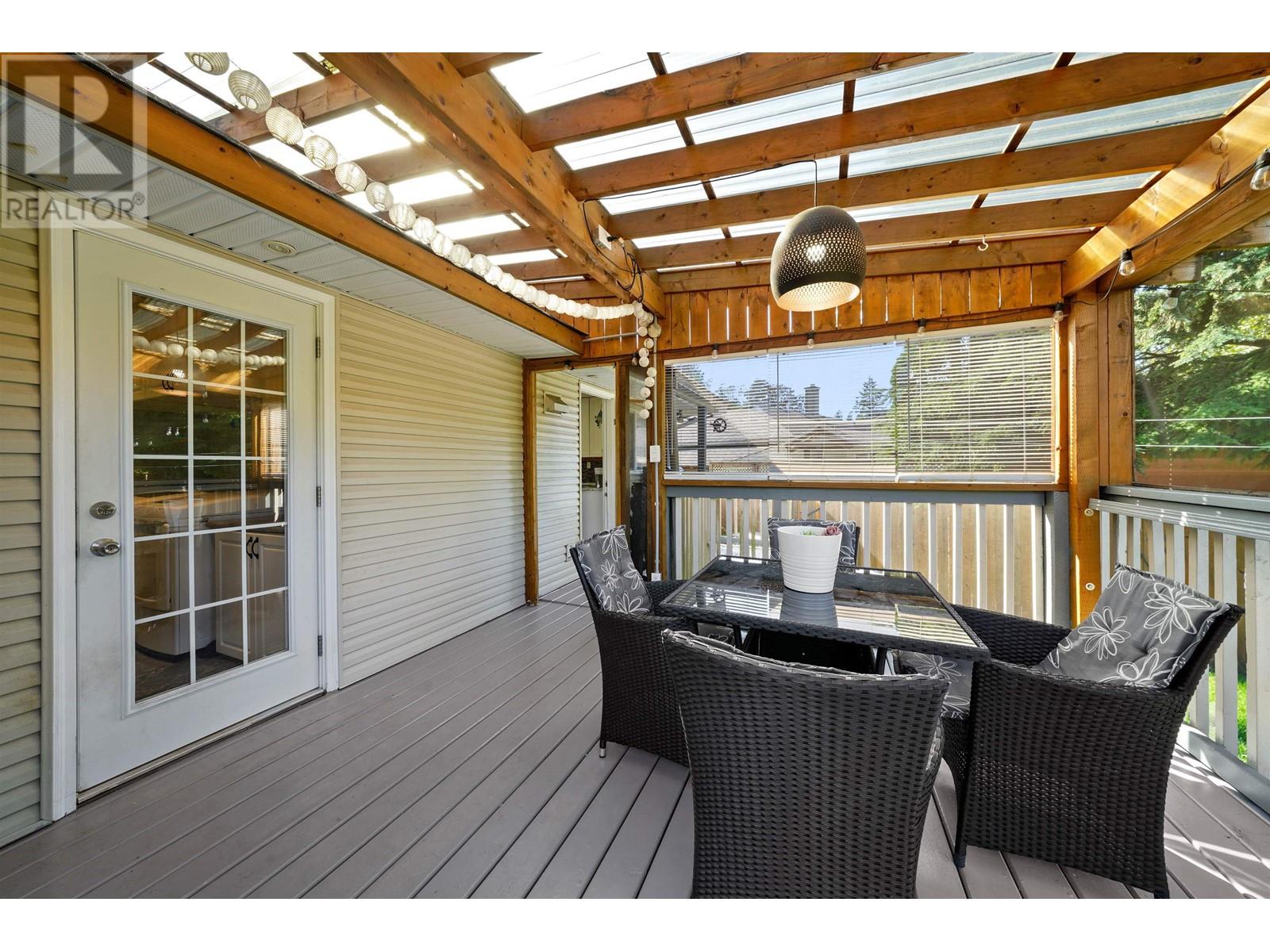 21695 122 Avenue, Maple Ridge, British Columbia  V2X 3X1 - Photo 30 - R2957891