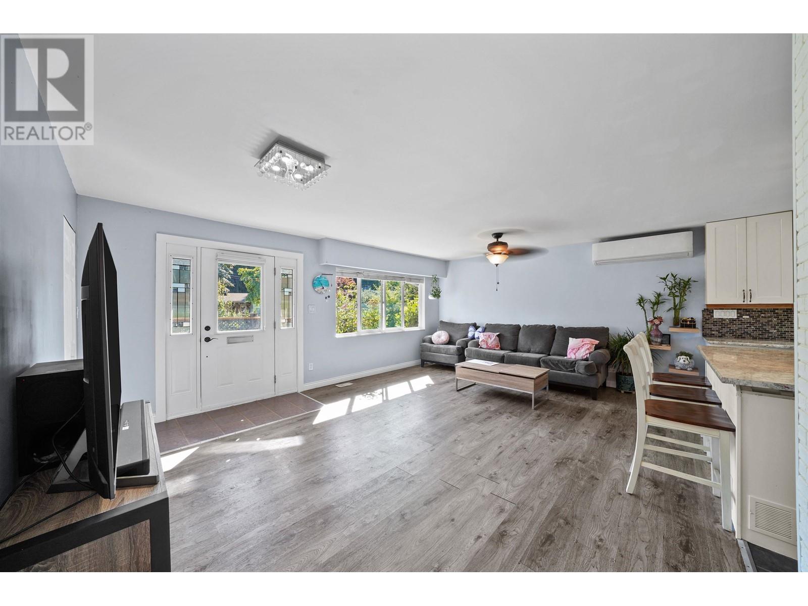 21695 122 Avenue, Maple Ridge, British Columbia  V2X 3X1 - Photo 4 - R2957891