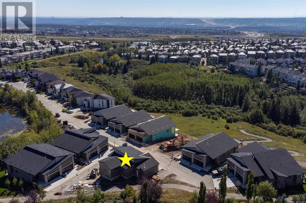 Property at 59 Royal Birch Cove NW image 3