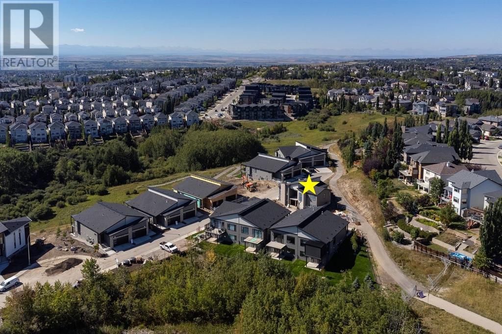 Property at 59 Royal Birch Cove NW image 4