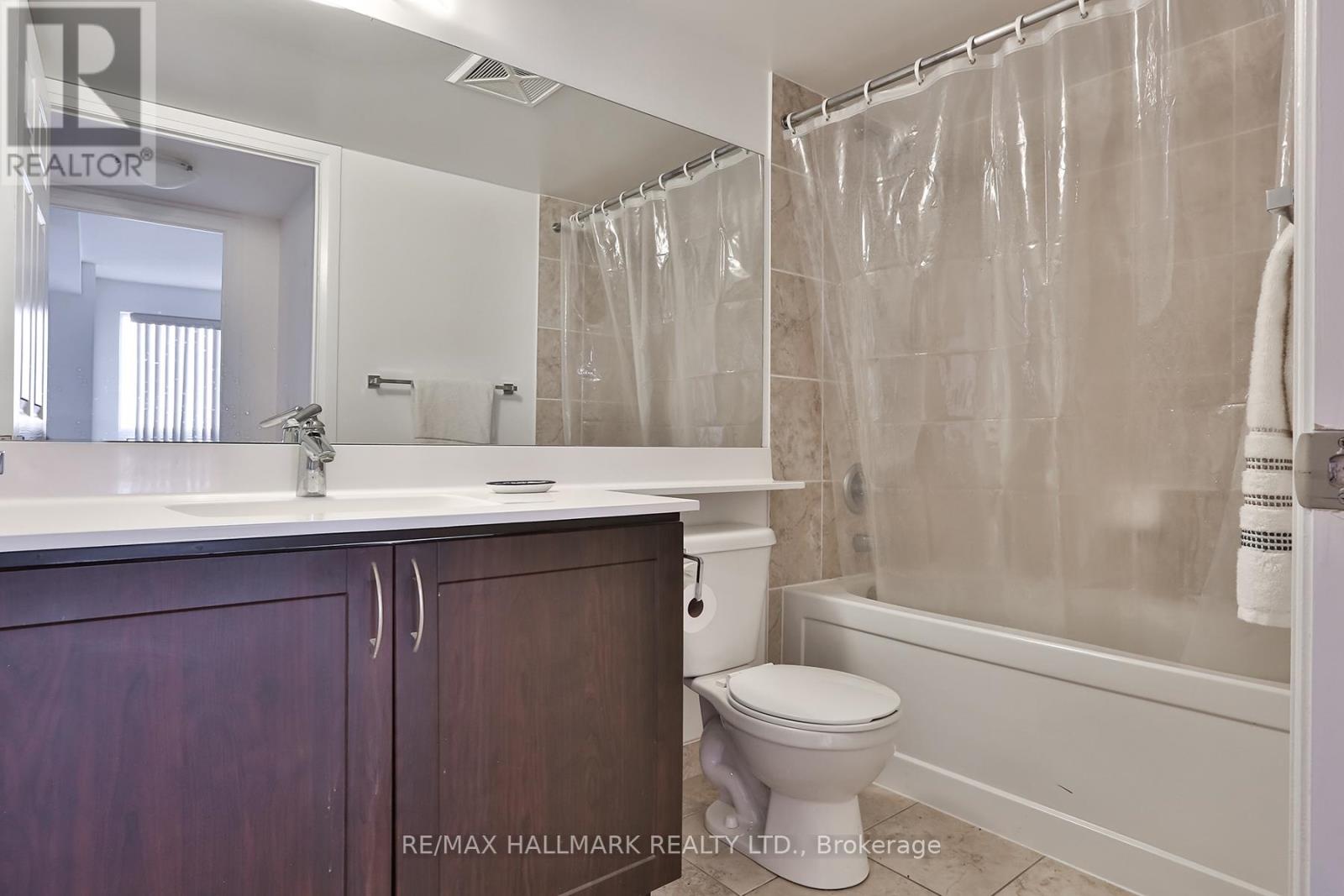 812 - 1060 Sheppard Avenue W, Toronto, Ontario  M3J 0G7 - Photo 3 - W11932161