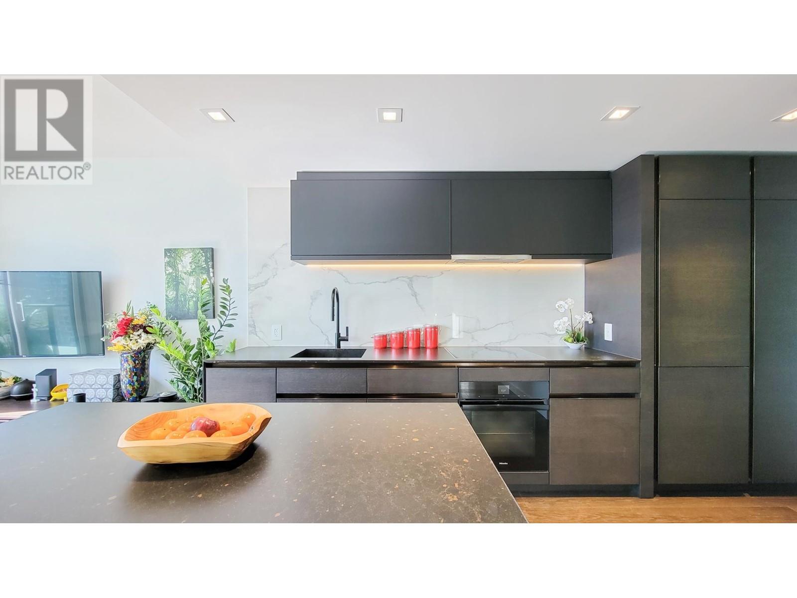 2404 620 Cardero Street, Vancouver, British Columbia  V6G 0C7 - Photo 10 - R2955867