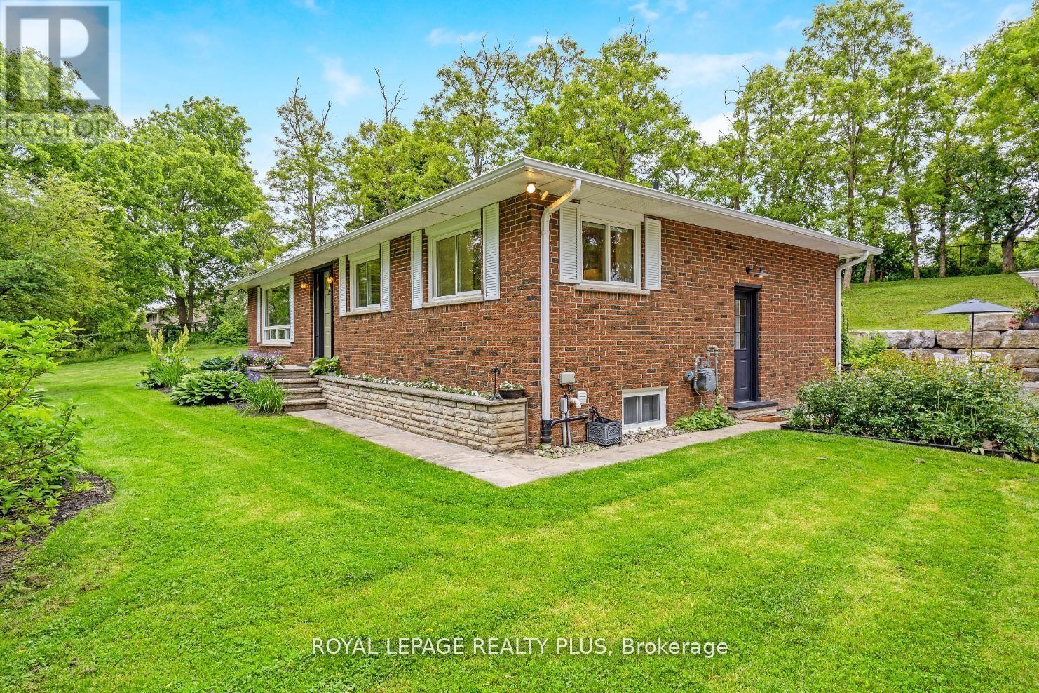 25 Caroline Street, Halton Hills, Ontario  L7G 2J5 - Photo 7 - W11932253