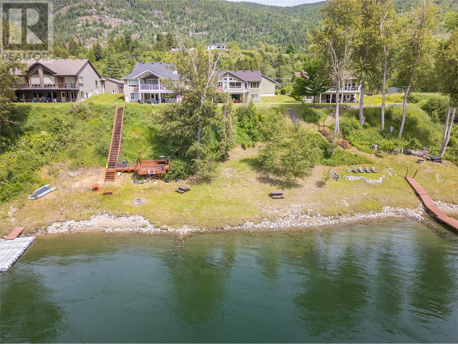 Property at 755 WATERLOO Road image 2