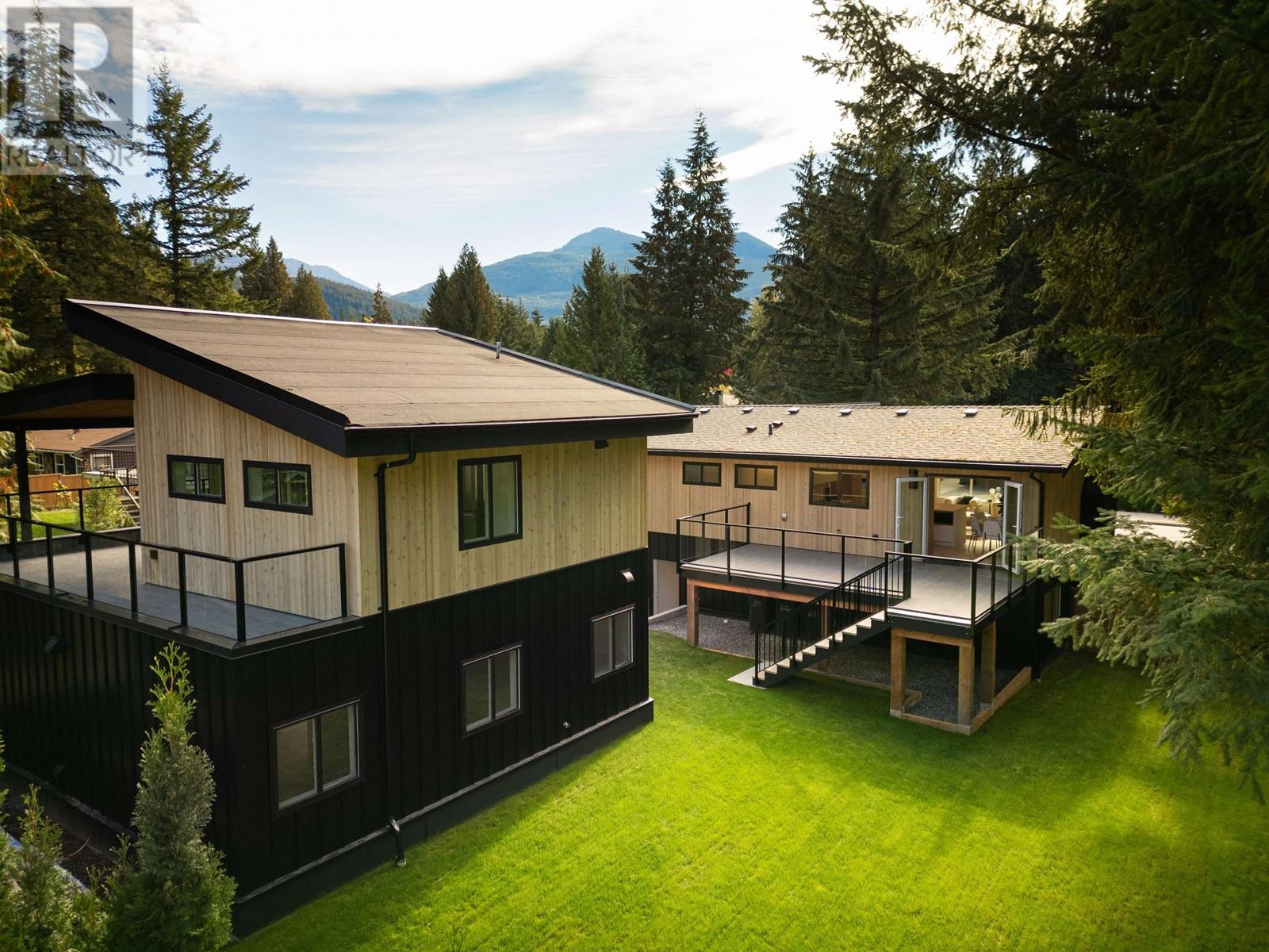 2585 PORTREE WAY, squamish, British Columbia