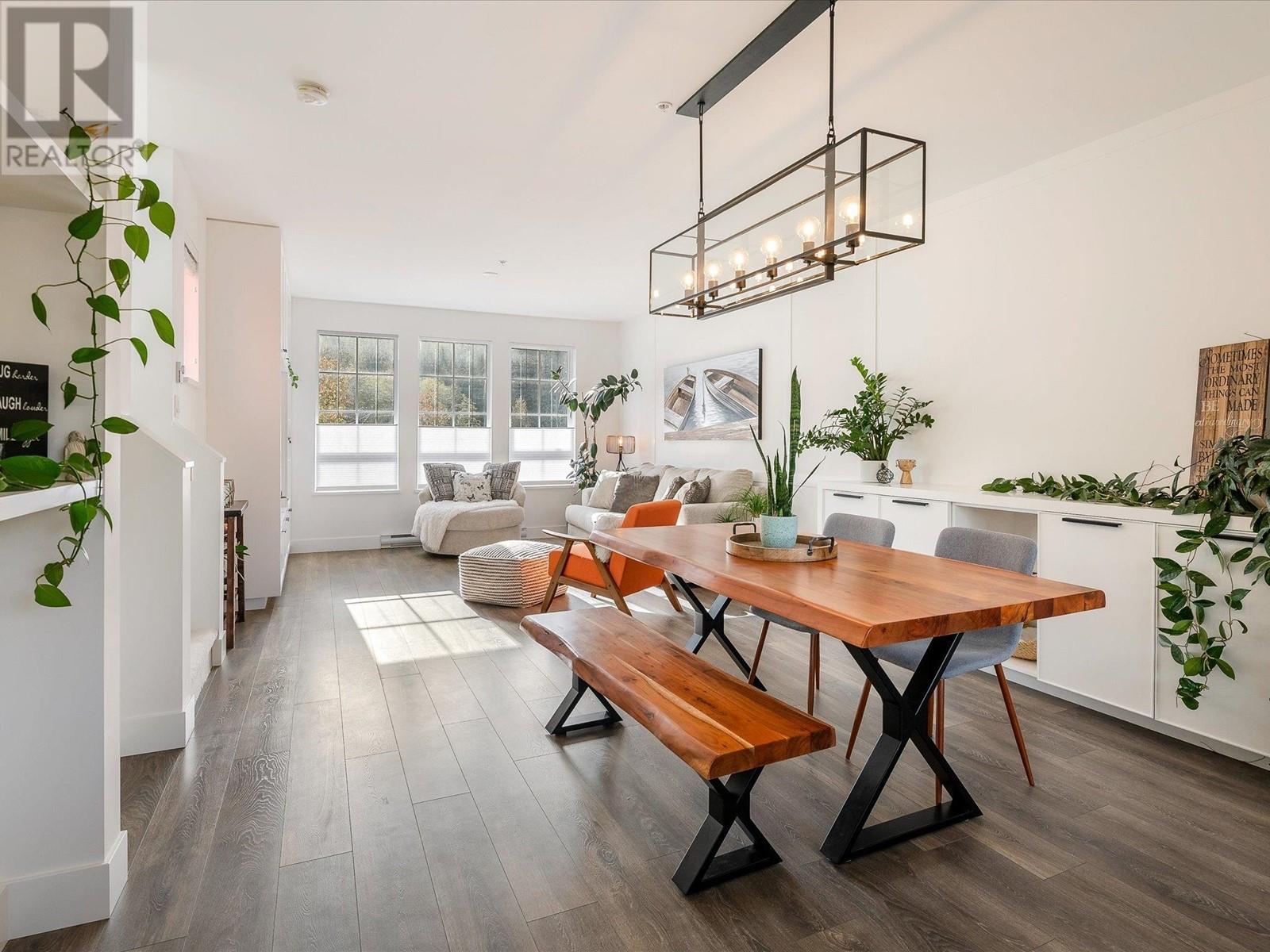 1376 Peakside Place, Squamish, British Columbia  V8B 1A8 - Photo 6 - R2957125