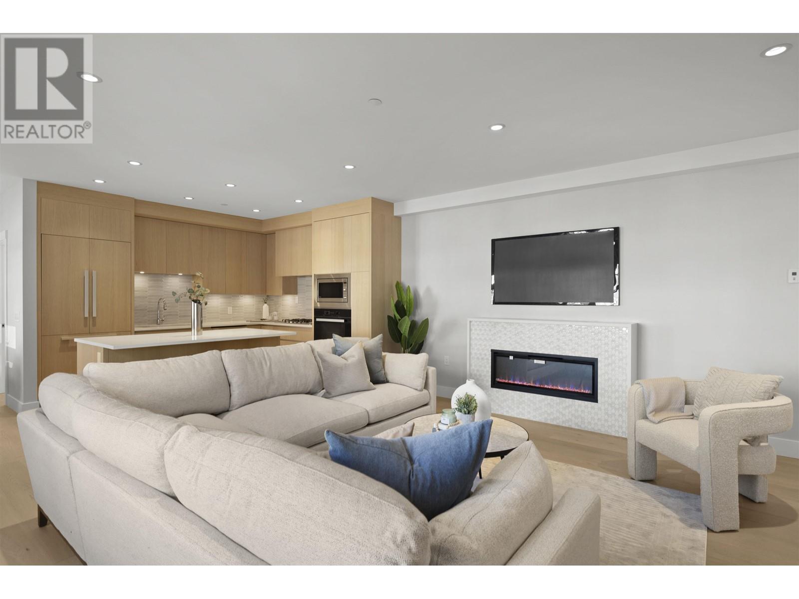 Listing Picture 3 of 19 : 1058 W 15 TH AVENUE, Vancouver / 溫哥華 - 魯藝地產 Yvonne Lu Group - MLS Medallion Club Member