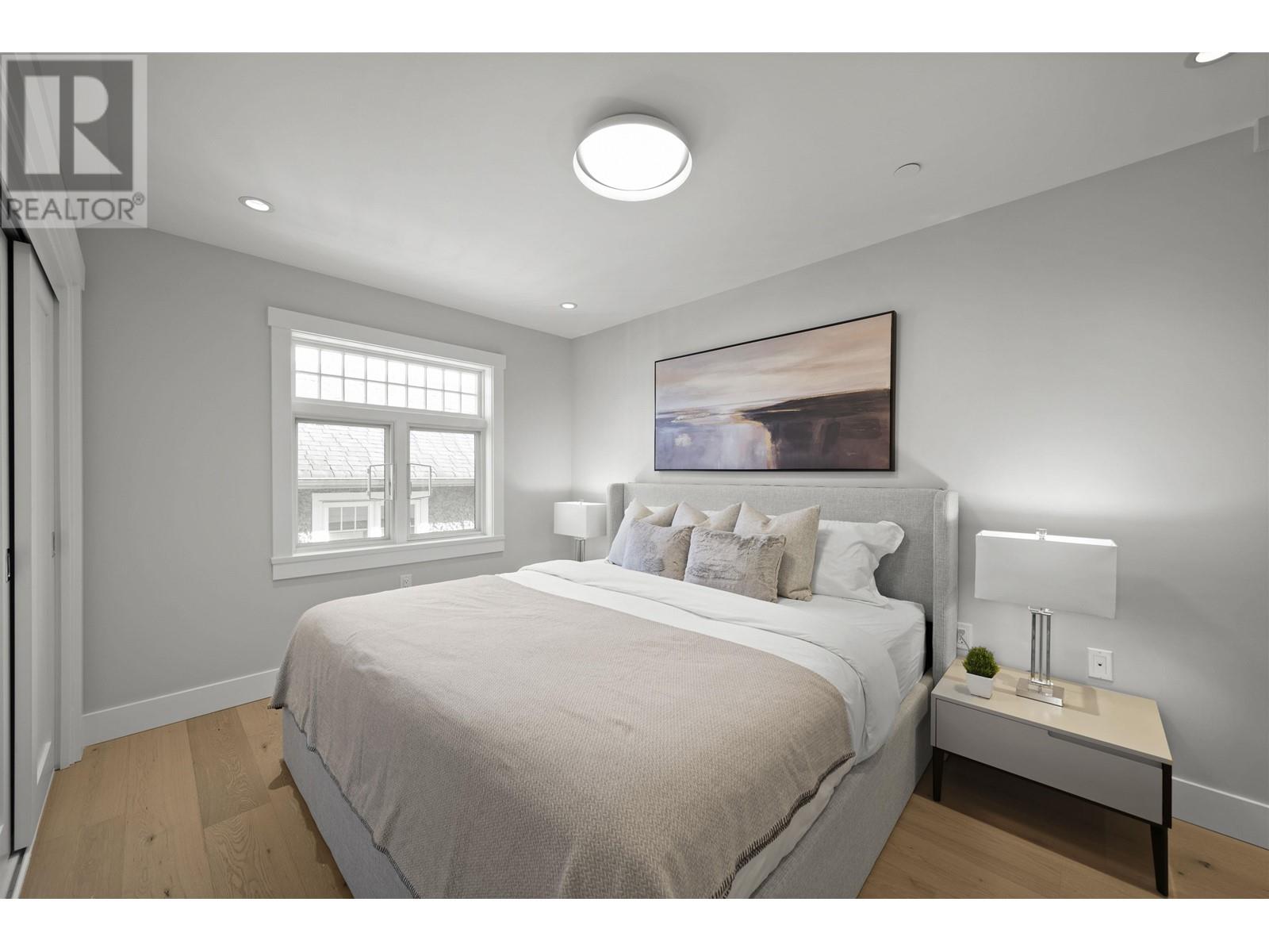 Listing Picture 14 of 19 : 1058 W 15 TH AVENUE, Vancouver / 溫哥華 - 魯藝地產 Yvonne Lu Group - MLS Medallion Club Member