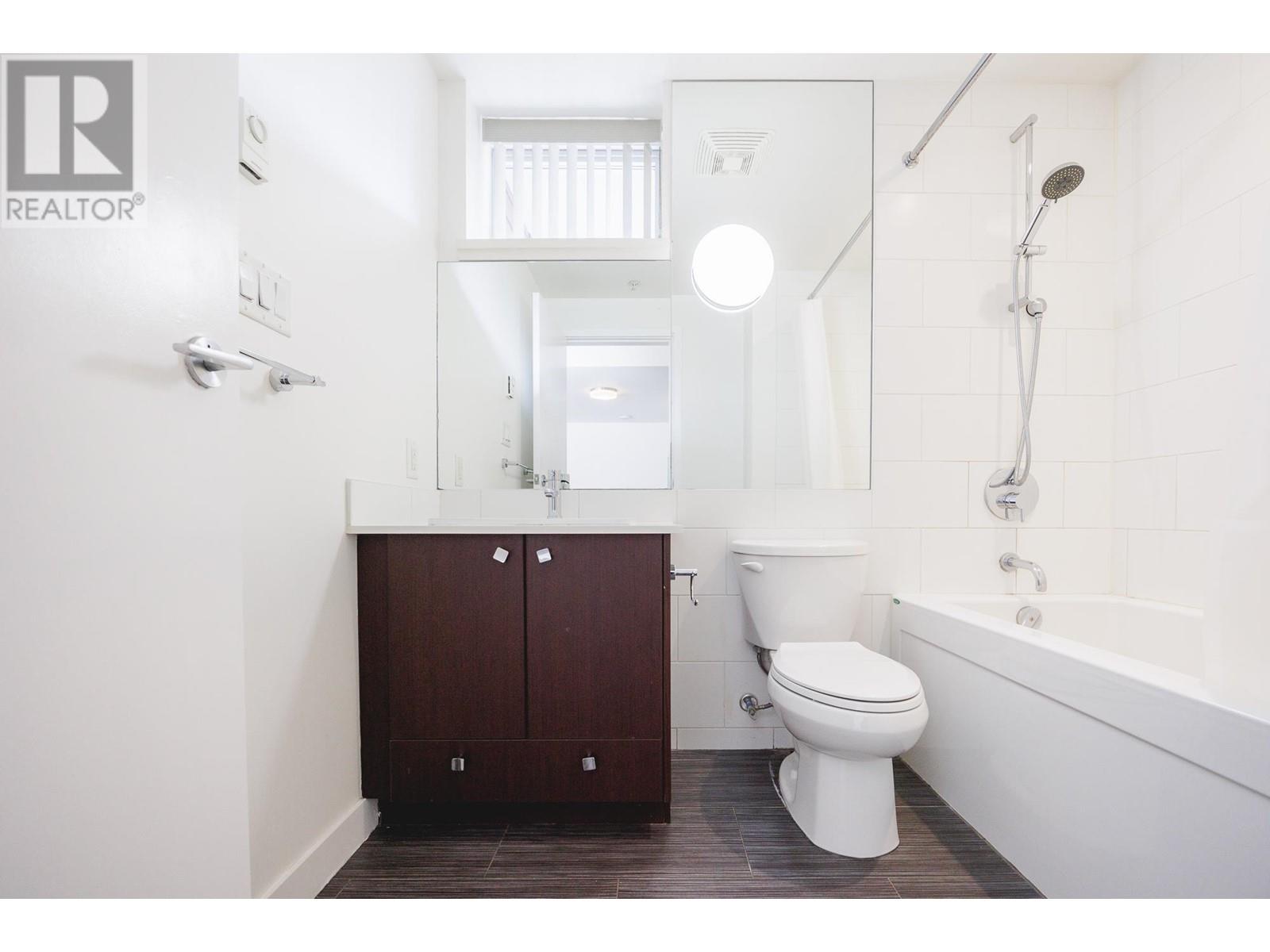 Listing Picture 18 of 26 : 103 7080 NO. 3 ROAD, Richmond / 烈治文 - 魯藝地產 Yvonne Lu Group - MLS Medallion Club Member