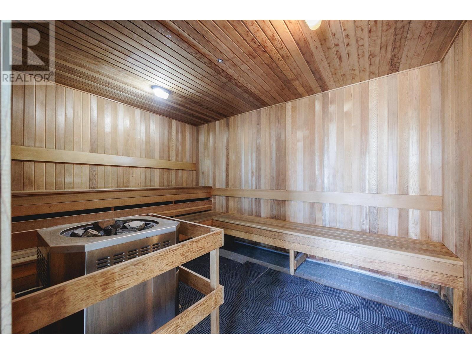 Listing Picture 23 of 26 : 103 7080 NO. 3 ROAD, Richmond / 烈治文 - 魯藝地產 Yvonne Lu Group - MLS Medallion Club Member