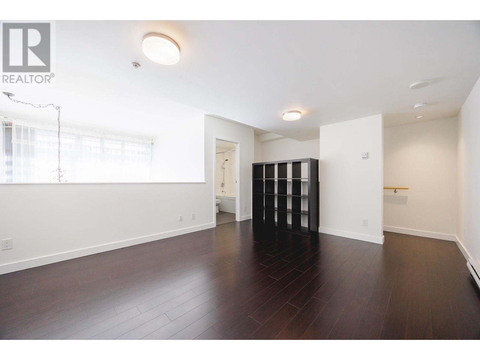 Listing Picture 16 of 26 : 103 7080 NO. 3 ROAD, Richmond / 烈治文 - 魯藝地產 Yvonne Lu Group - MLS Medallion Club Member