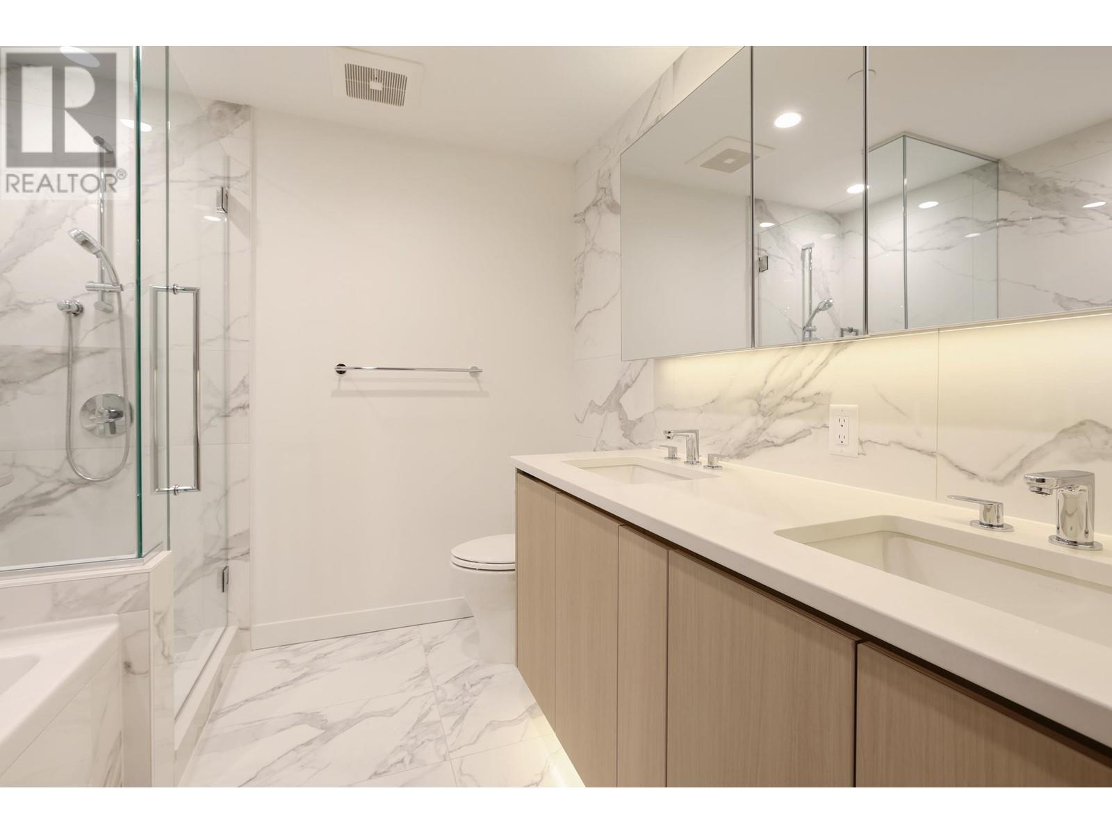 Listing Picture 18 of 23 : 3906 4890 LOUGHEED HIGHWAY, Burnaby / 本拿比 - 魯藝地產 Yvonne Lu Group - MLS Medallion Club Member