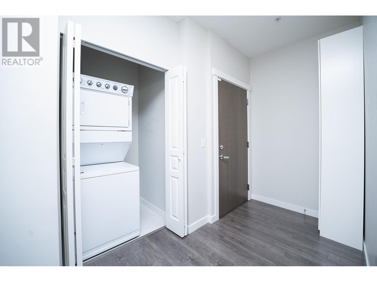 Listing Picture 10 of 28 : 405 9311 ALEXANDRA ROAD, Richmond / 烈治文 - 魯藝地產 Yvonne Lu Group - MLS Medallion Club Member