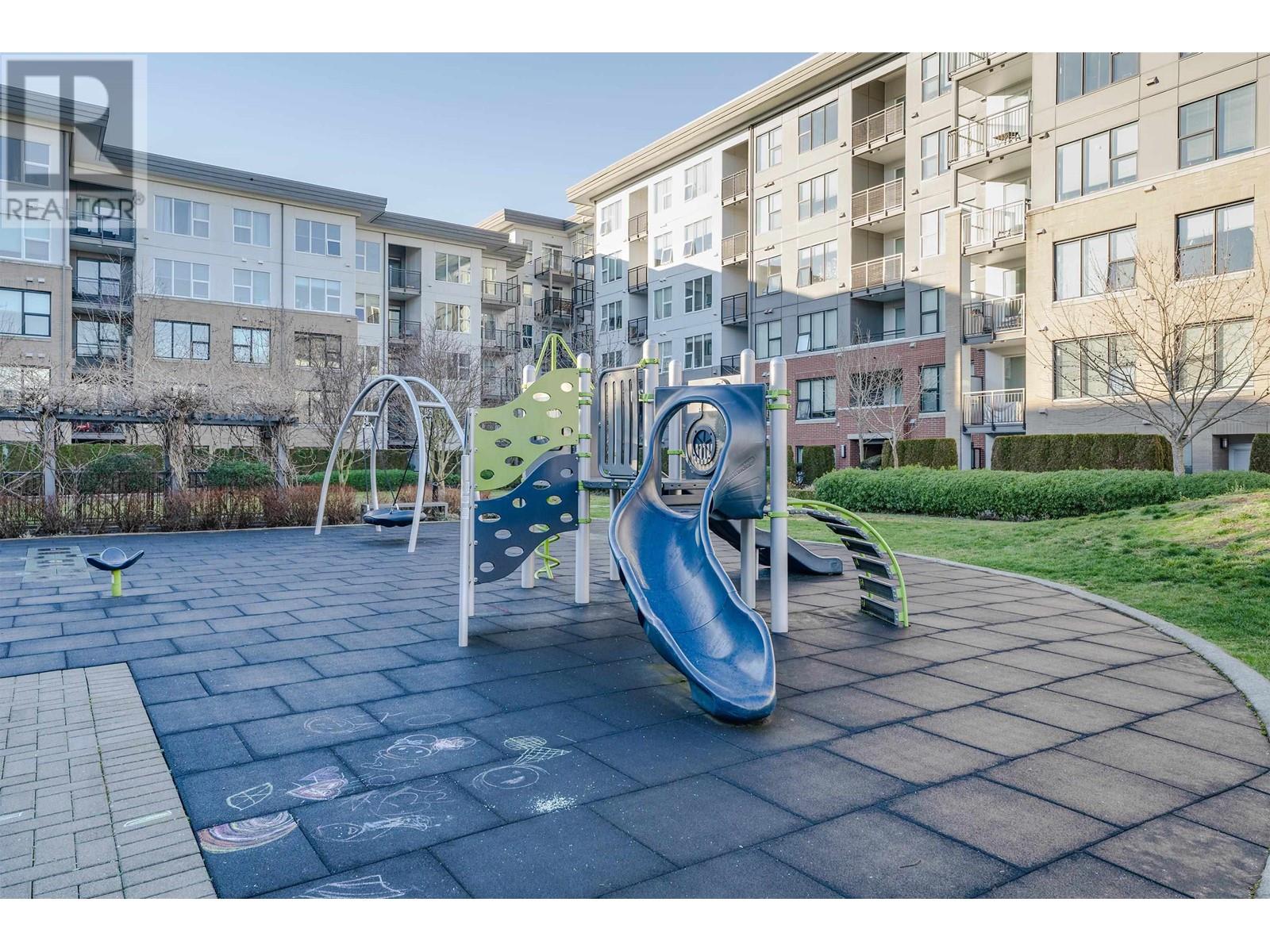 Listing Picture 26 of 28 : 405 9311 ALEXANDRA ROAD, Richmond / 烈治文 - 魯藝地產 Yvonne Lu Group - MLS Medallion Club Member