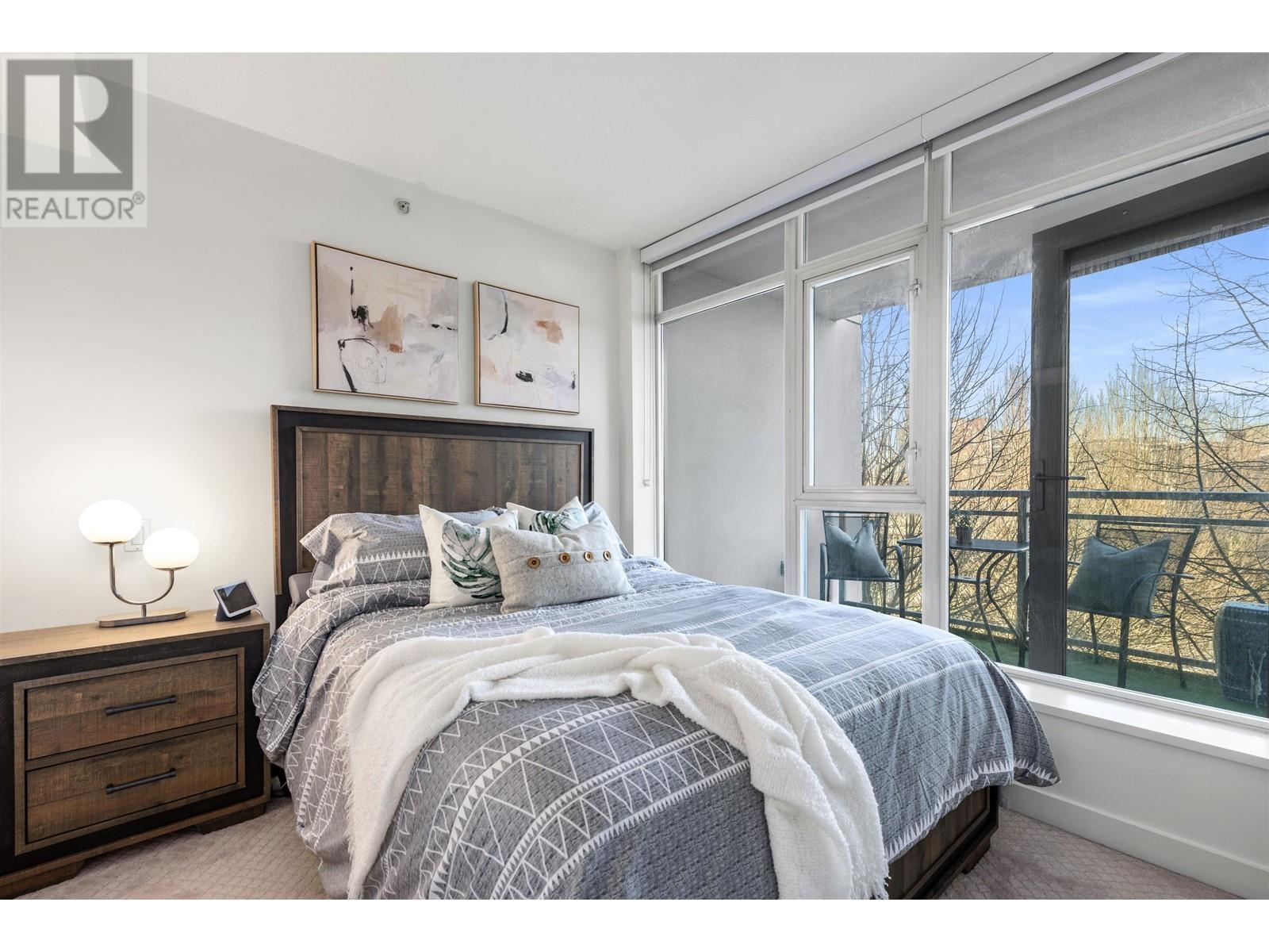 Listing Picture 4 of 20 : 805 5900 ALDERBRIDGE WAY, Richmond / 烈治文 - 魯藝地產 Yvonne Lu Group - MLS Medallion Club Member