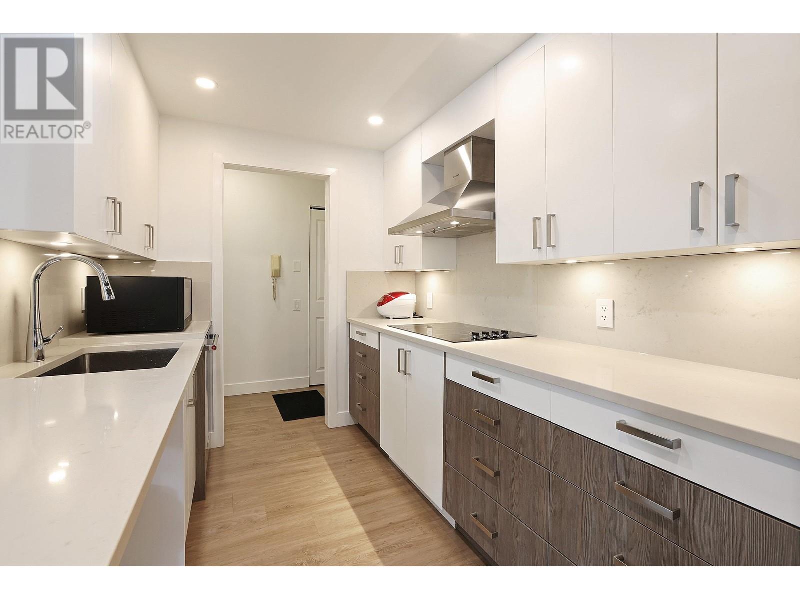 108 2770 Burrard Street, Vancouver, British Columbia  V6J 3J8 - Photo 10 - R2957924