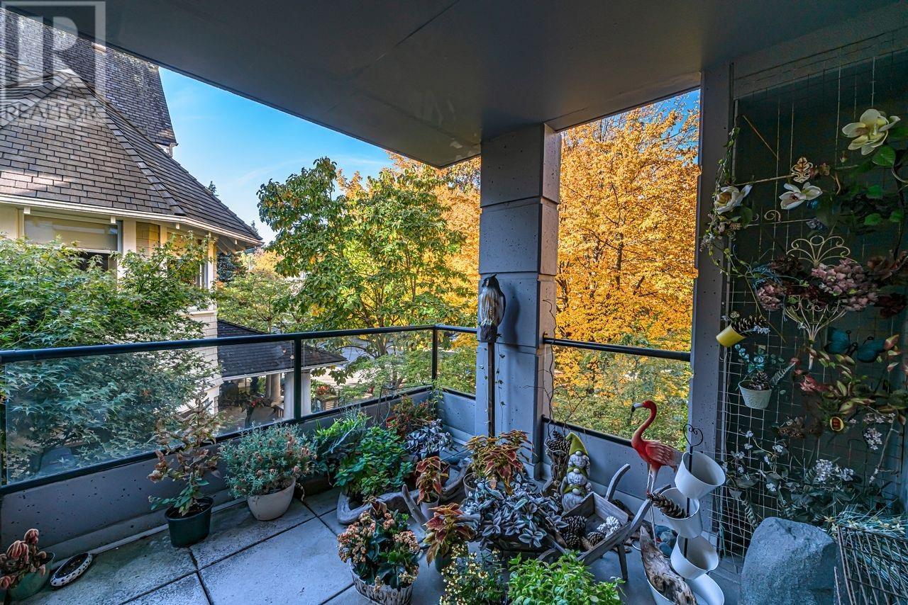 Listing Picture 15 of 40 : 3 2838 BIRCH STREET, Vancouver / 溫哥華 - 魯藝地產 Yvonne Lu Group - MLS Medallion Club Member