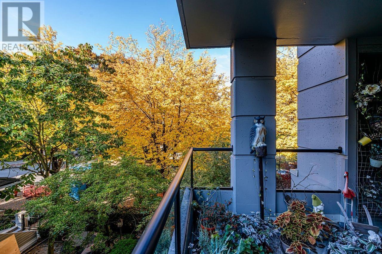 Listing Picture 16 of 40 : 3 2838 BIRCH STREET, Vancouver / 溫哥華 - 魯藝地產 Yvonne Lu Group - MLS Medallion Club Member