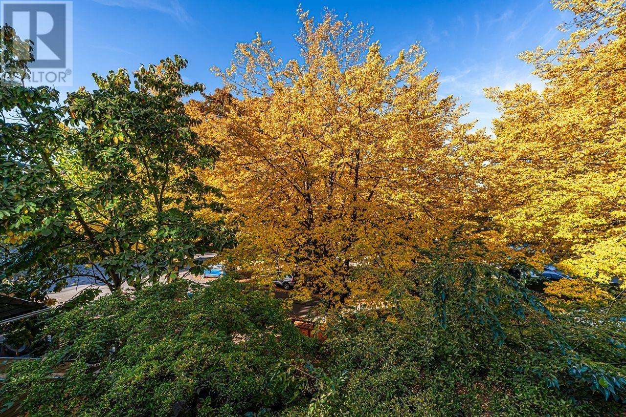 Listing Picture 18 of 40 : 3 2838 BIRCH STREET, Vancouver / 溫哥華 - 魯藝地產 Yvonne Lu Group - MLS Medallion Club Member