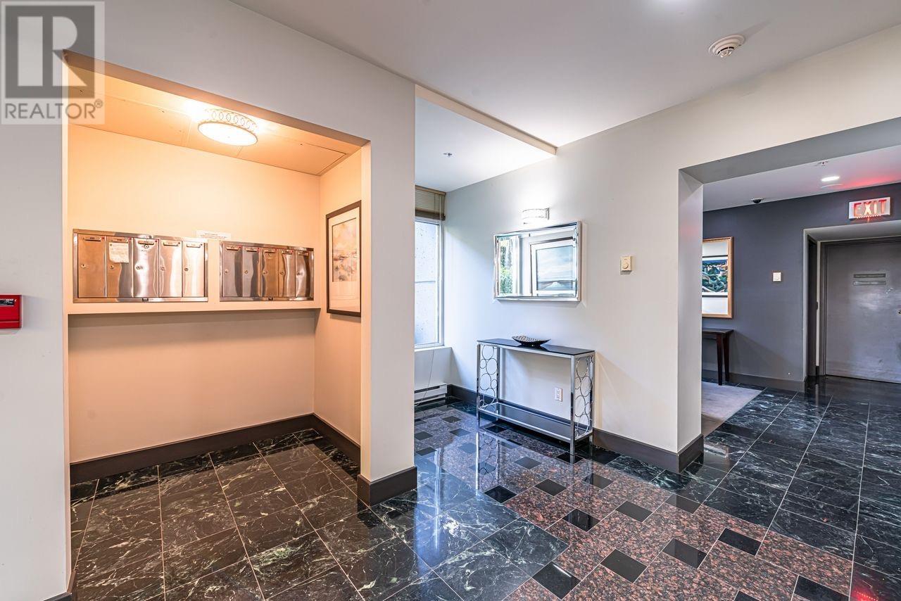 Listing Picture 4 of 40 : 3 2838 BIRCH STREET, Vancouver / 溫哥華 - 魯藝地產 Yvonne Lu Group - MLS Medallion Club Member