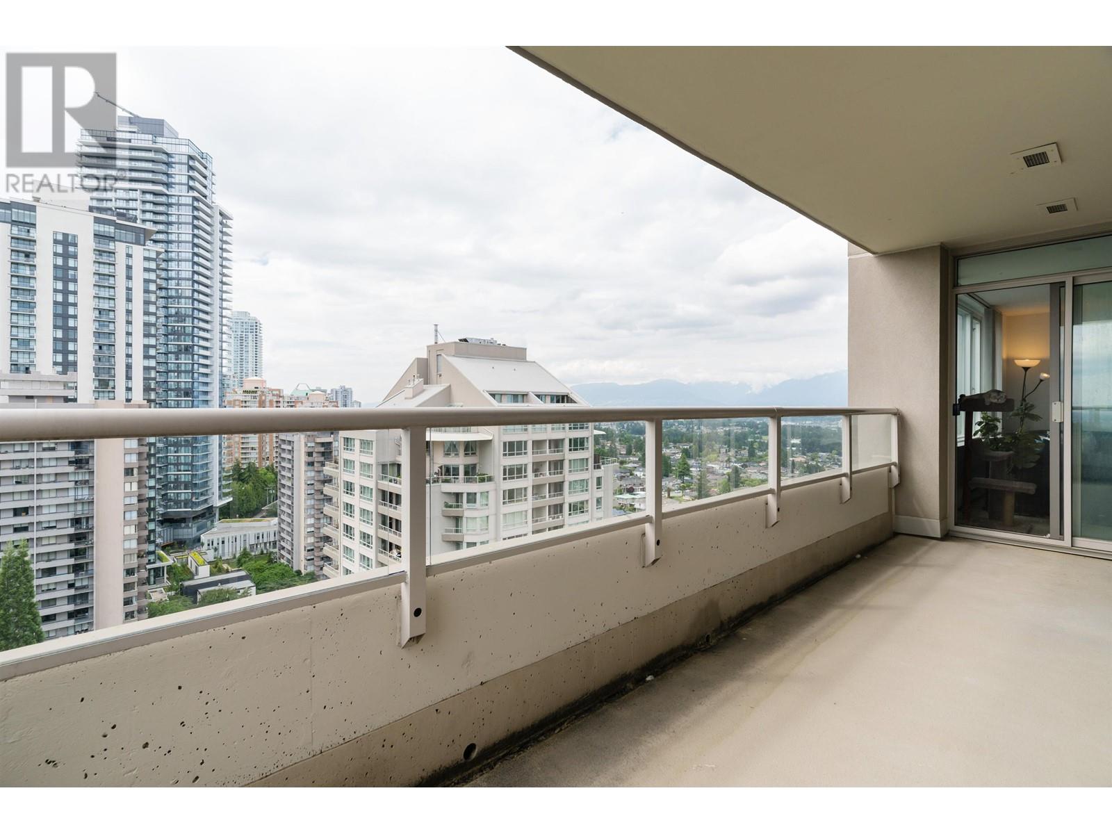 Listing Picture 18 of 38 : 2102 6055 NELSON AVENUE, Burnaby / 本拿比 - 魯藝地產 Yvonne Lu Group - MLS Medallion Club Member